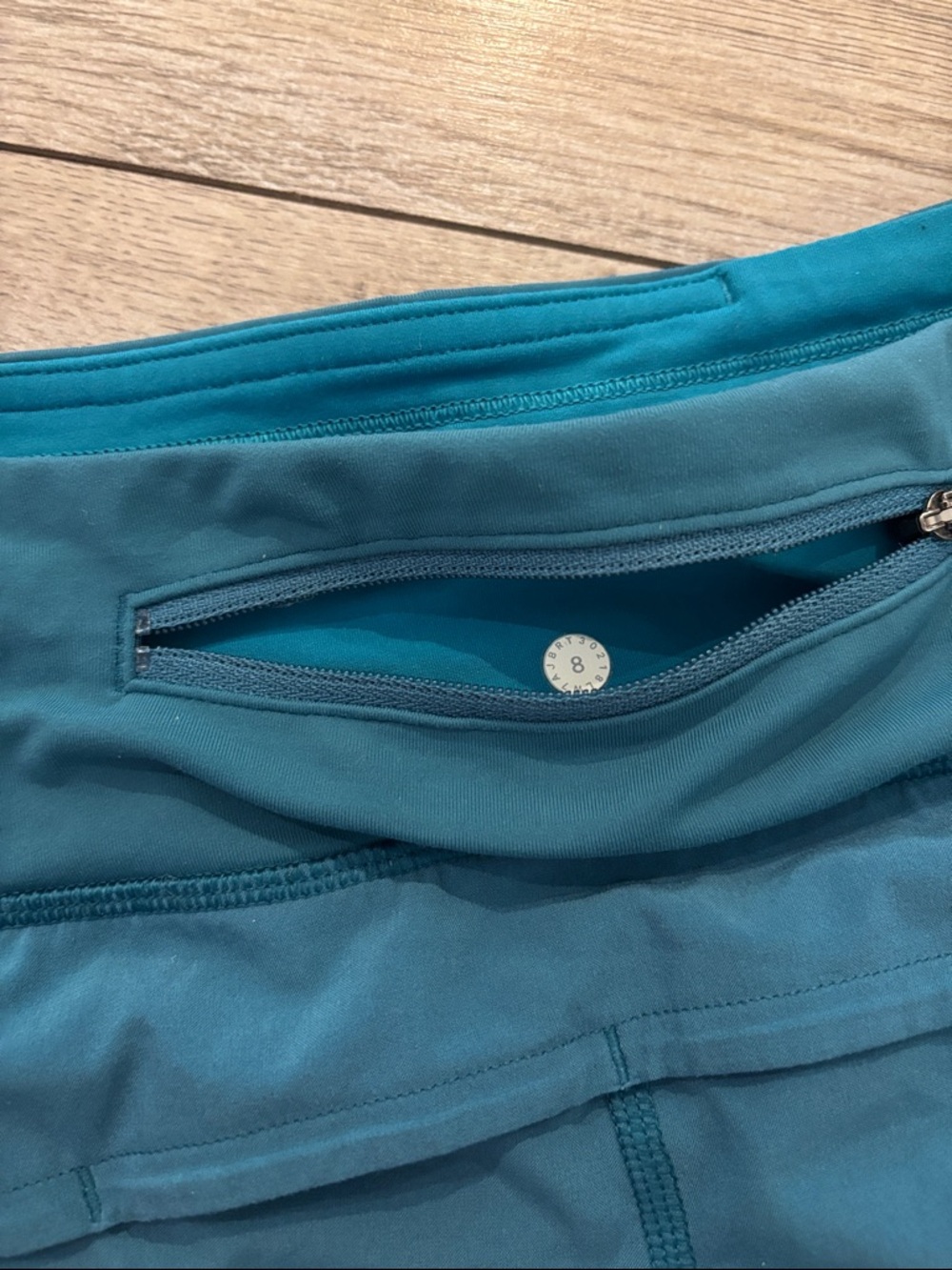 lululemon athletica speed up short 2.5 inch - Picture 3 of 3